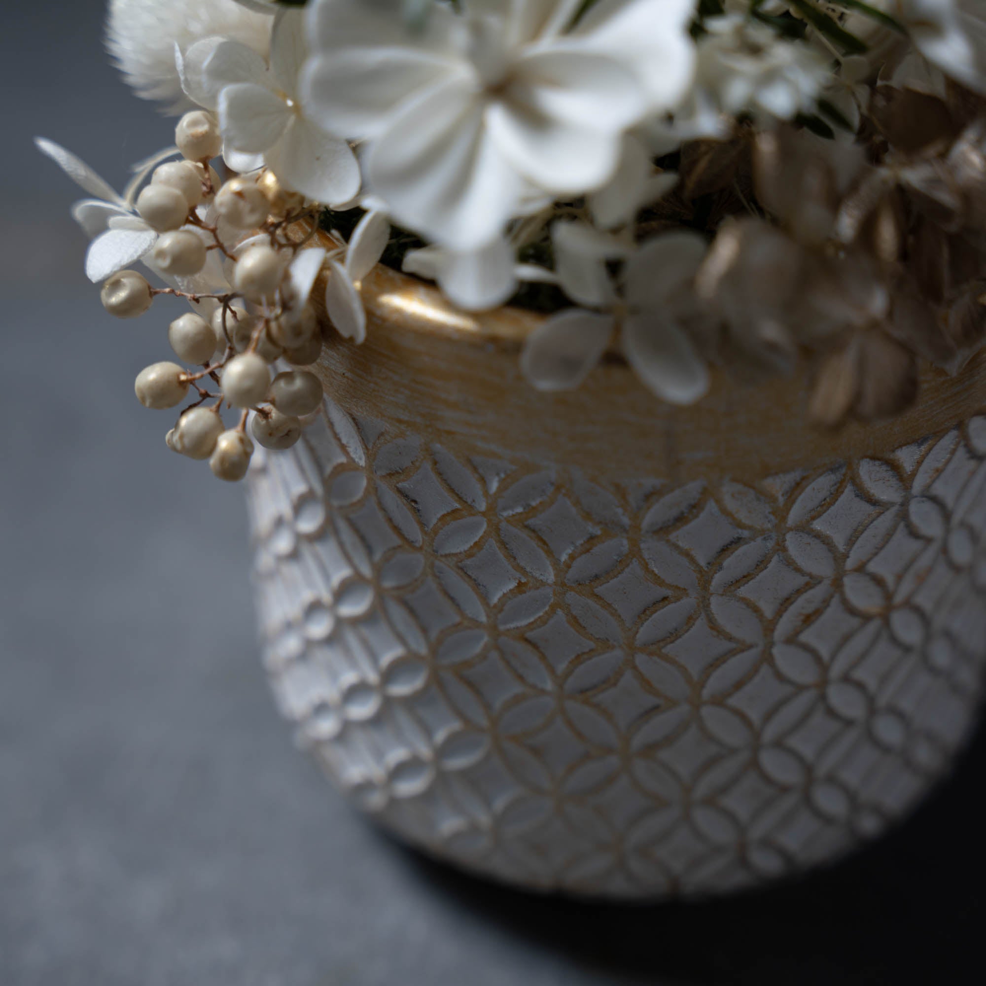 ポンポンマムのアレンジメント《クリスマス／ニューイヤーの2種類からお選びいただけます》