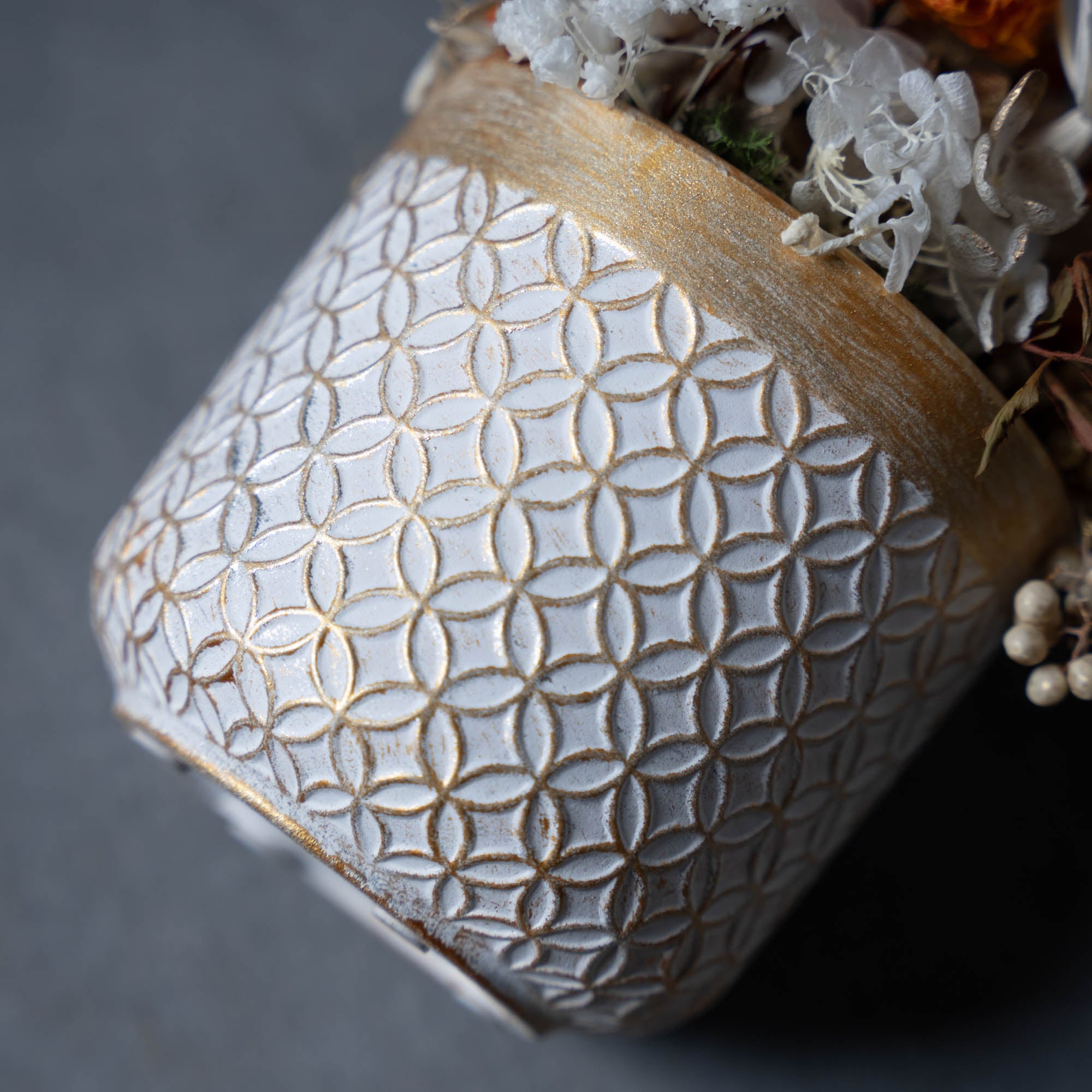 ポンポンマムのアレンジメント《クリスマス／ニューイヤーの2種類からお選びいただけます》