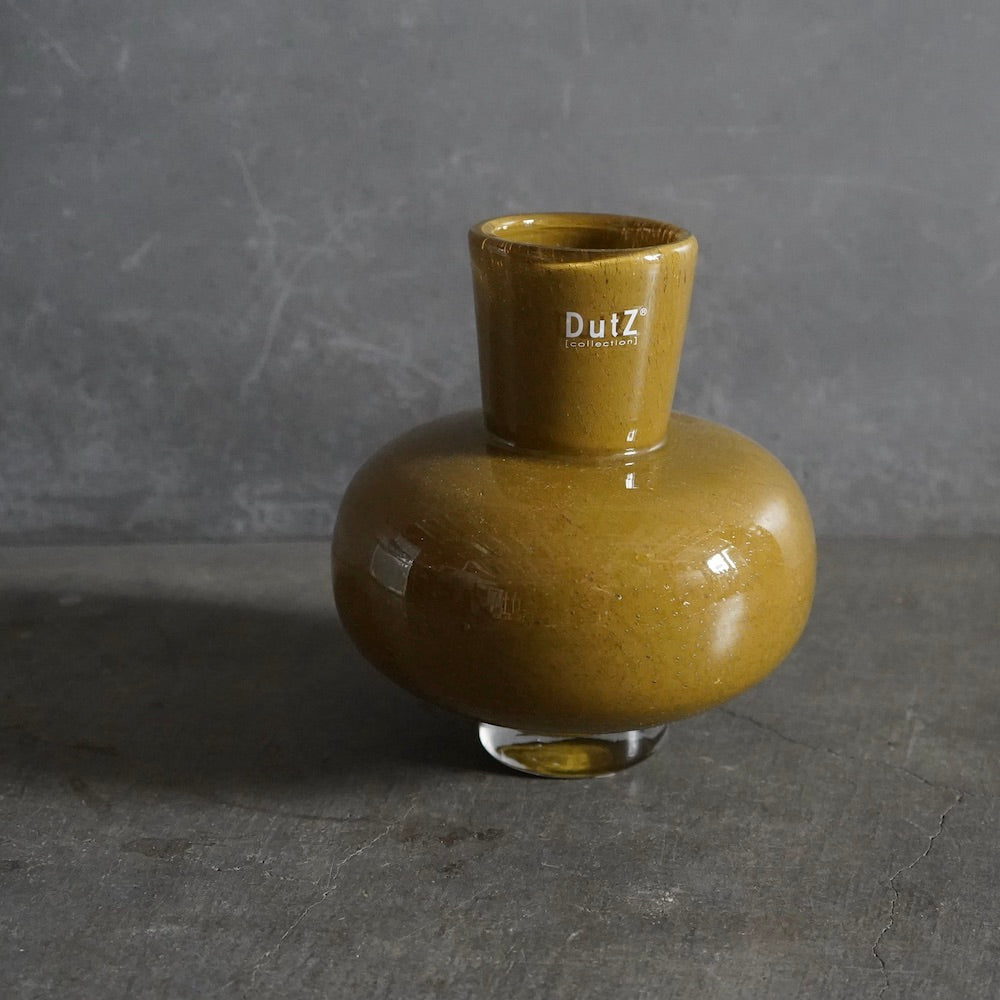 DutZ Collection ガラスベース VASE MODEST DARK CHEDDAR