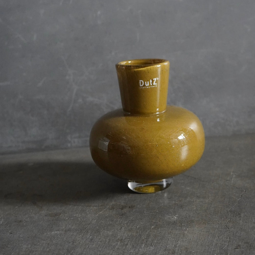 DutZ Collection ガラスベース VASE MODEST DARK CHEDDAR