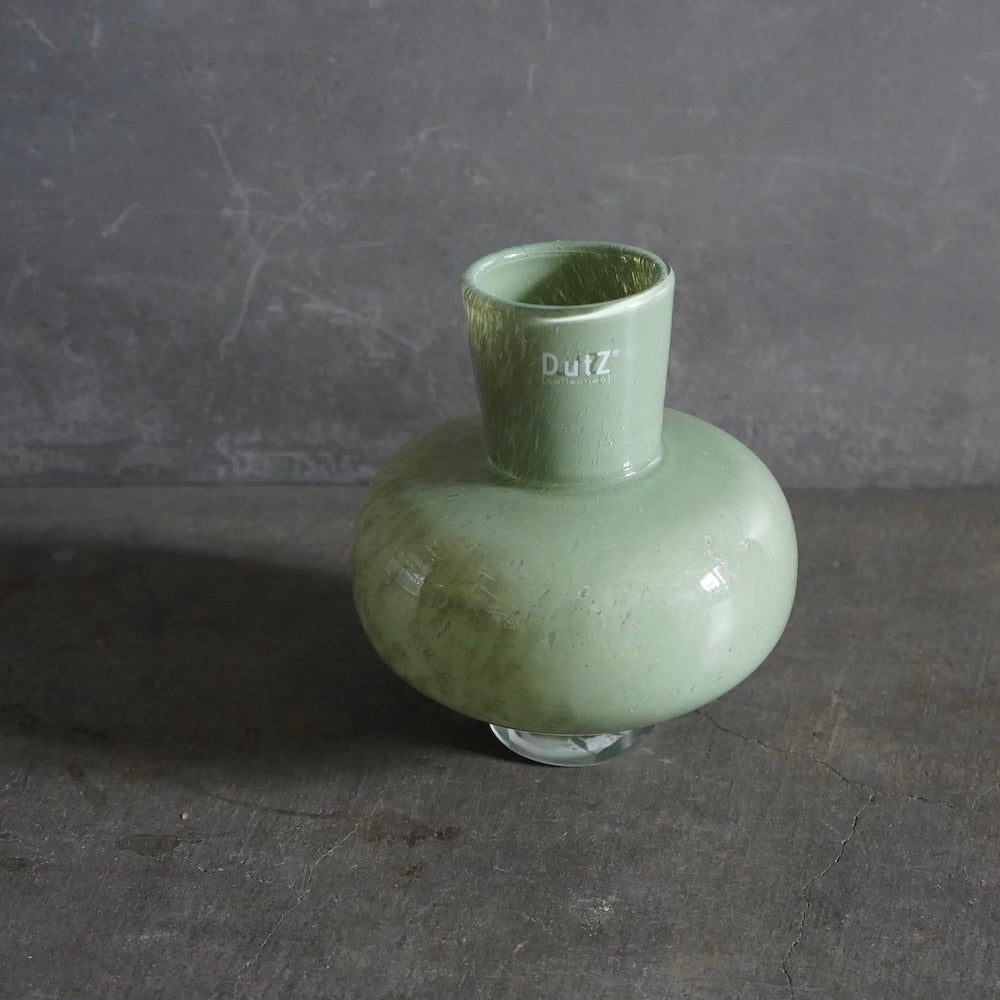 DutZ Collection ガラスベース VASE MODEST PISTACHIO