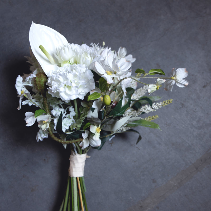 ダリアと芍薬のホワイトブーケ（アーティフィシャルフラワー） 造花