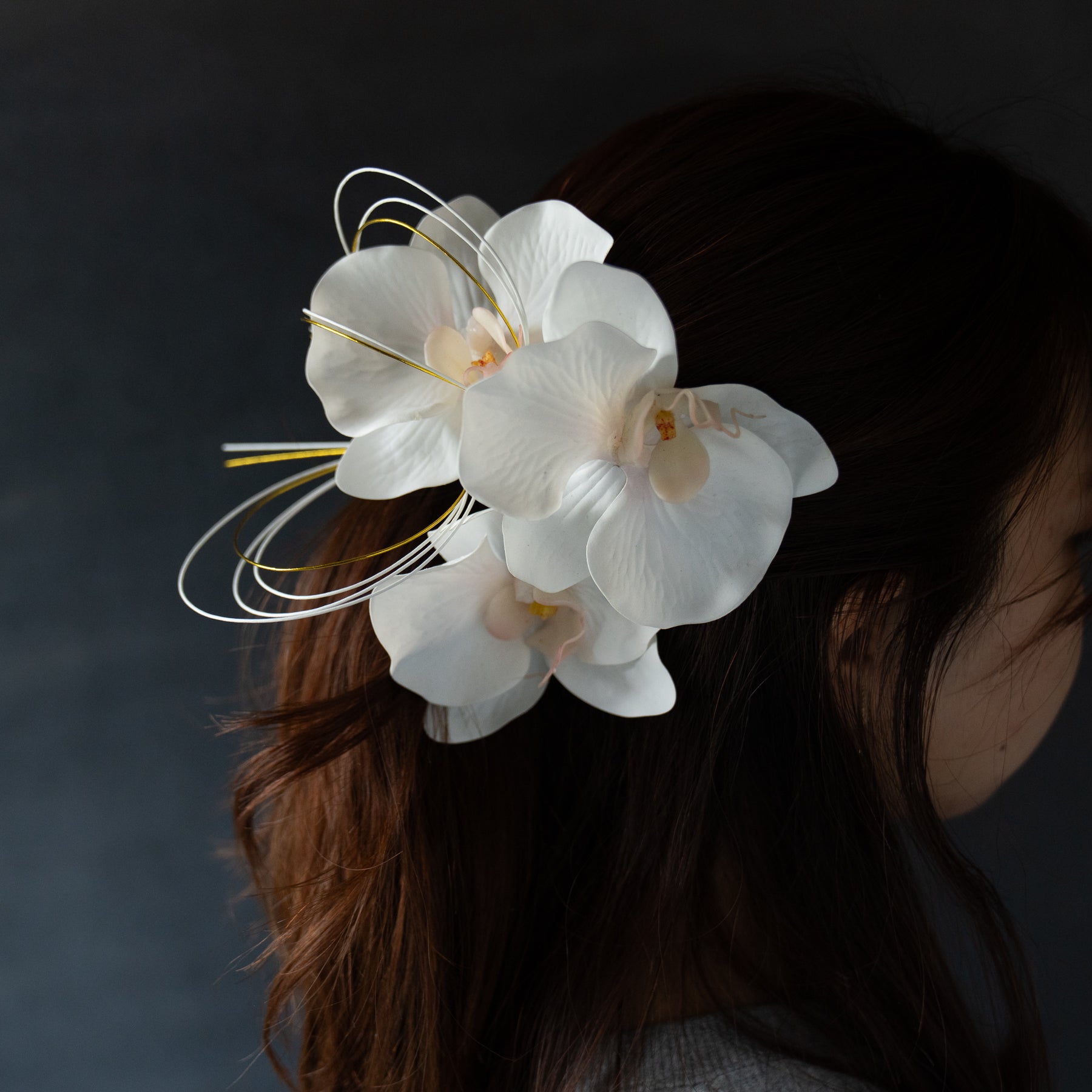 《成人式や前撮りにもおすすめ》胡蝶蘭×水引のヘッドフラワー white