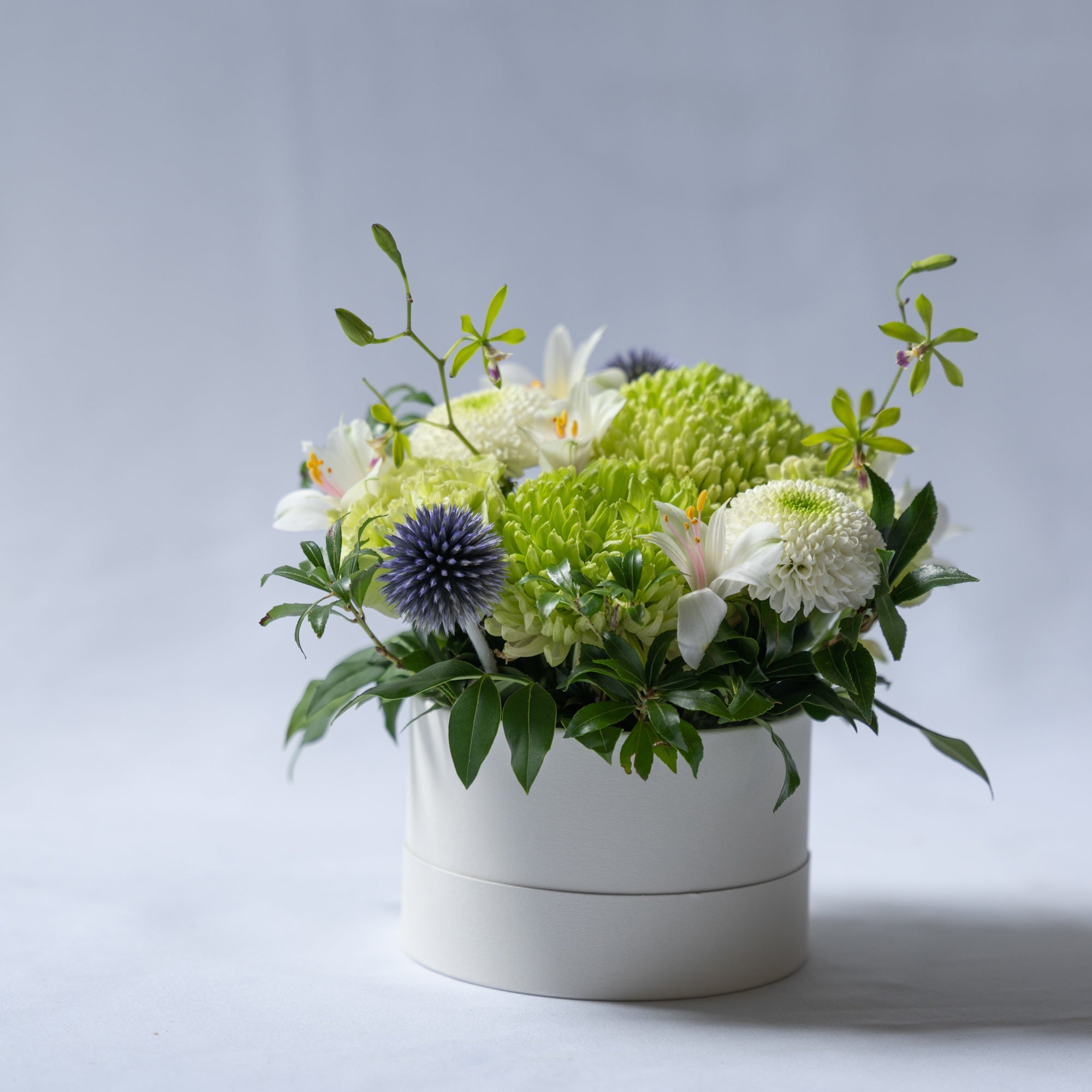 〈お盆用に〉お供え花アレンジメント