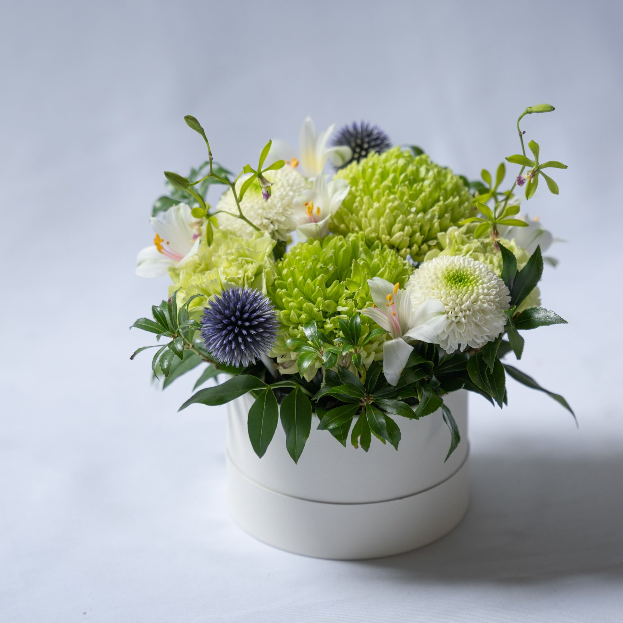 〈お盆用に〉お供え花アレンジメント
