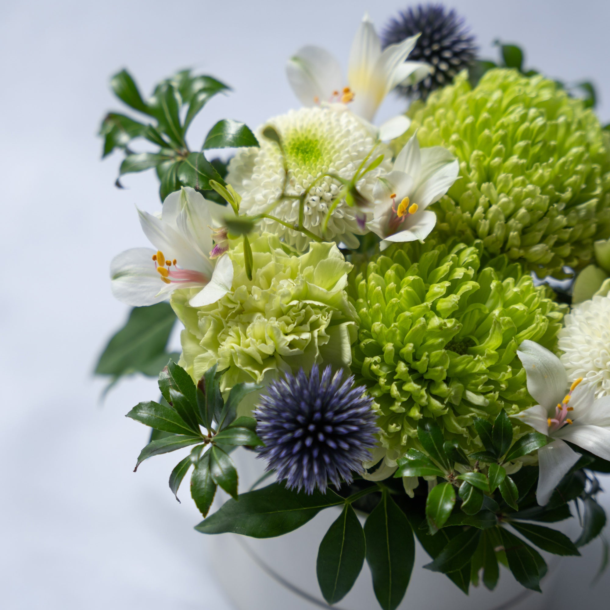 〈お盆用に〉お供え花アレンジメント