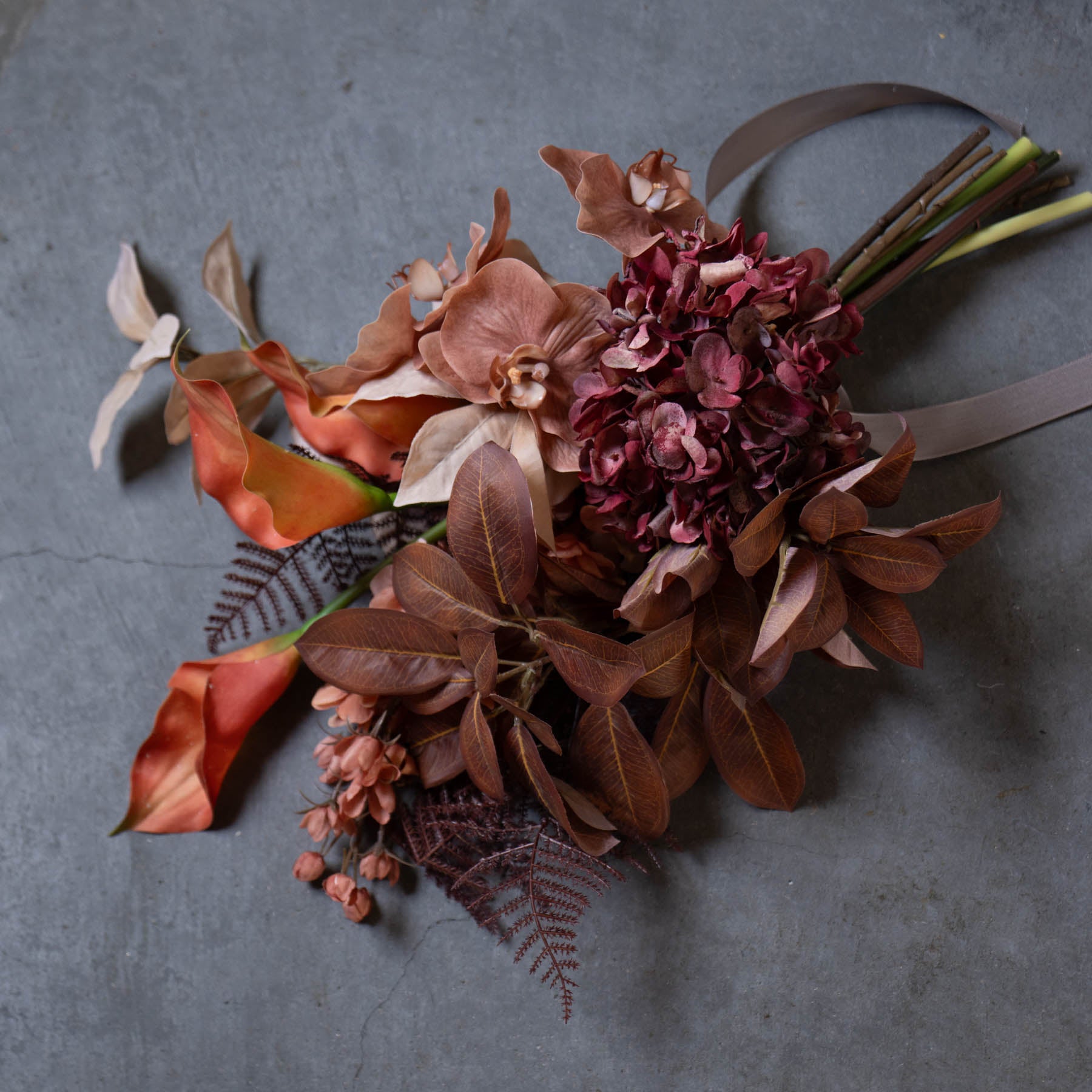 ビターでシックなアンティークブーケ