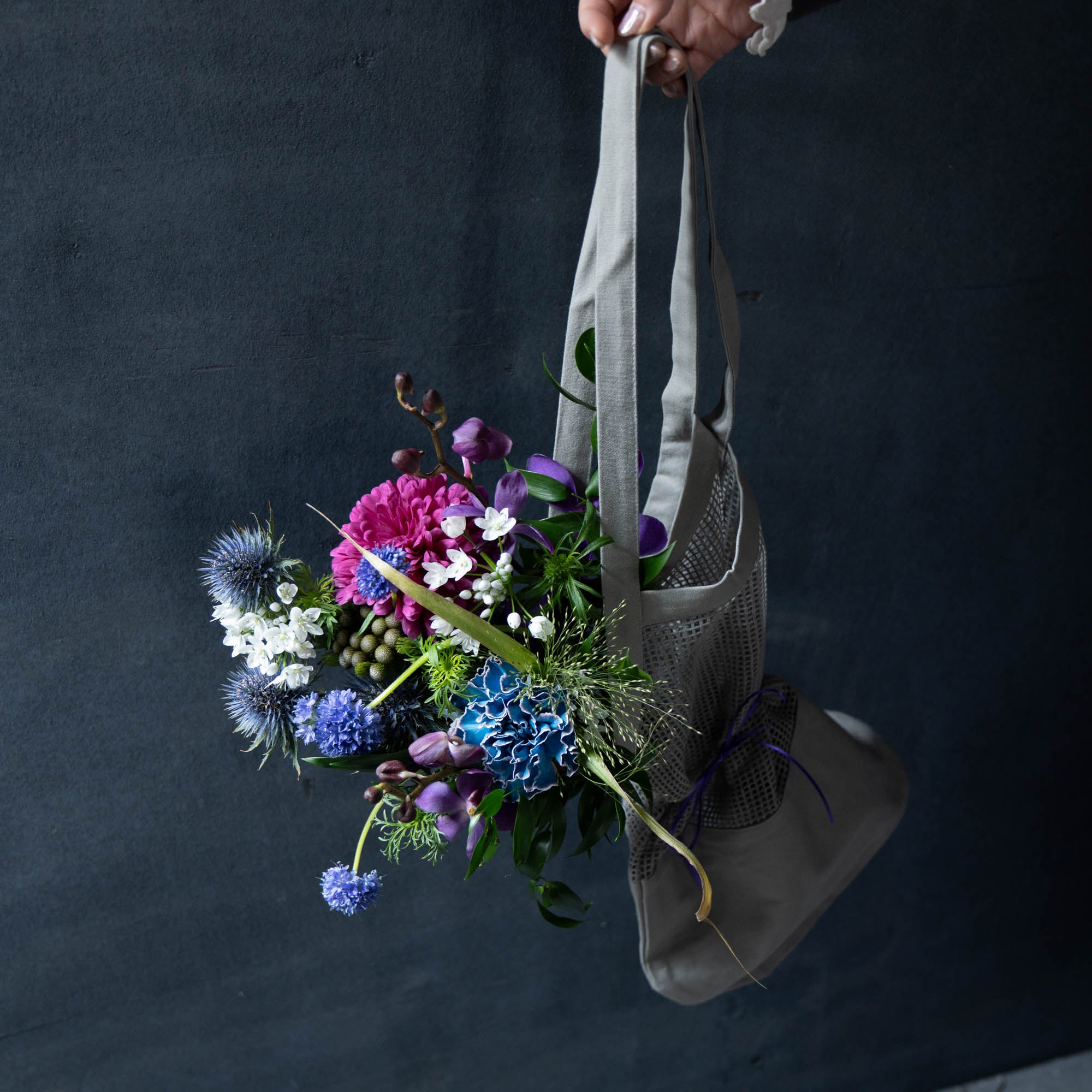 《母の日ギフトにおすすめ》コットンバッグ× 季節のおまかせ生花ブーケSET