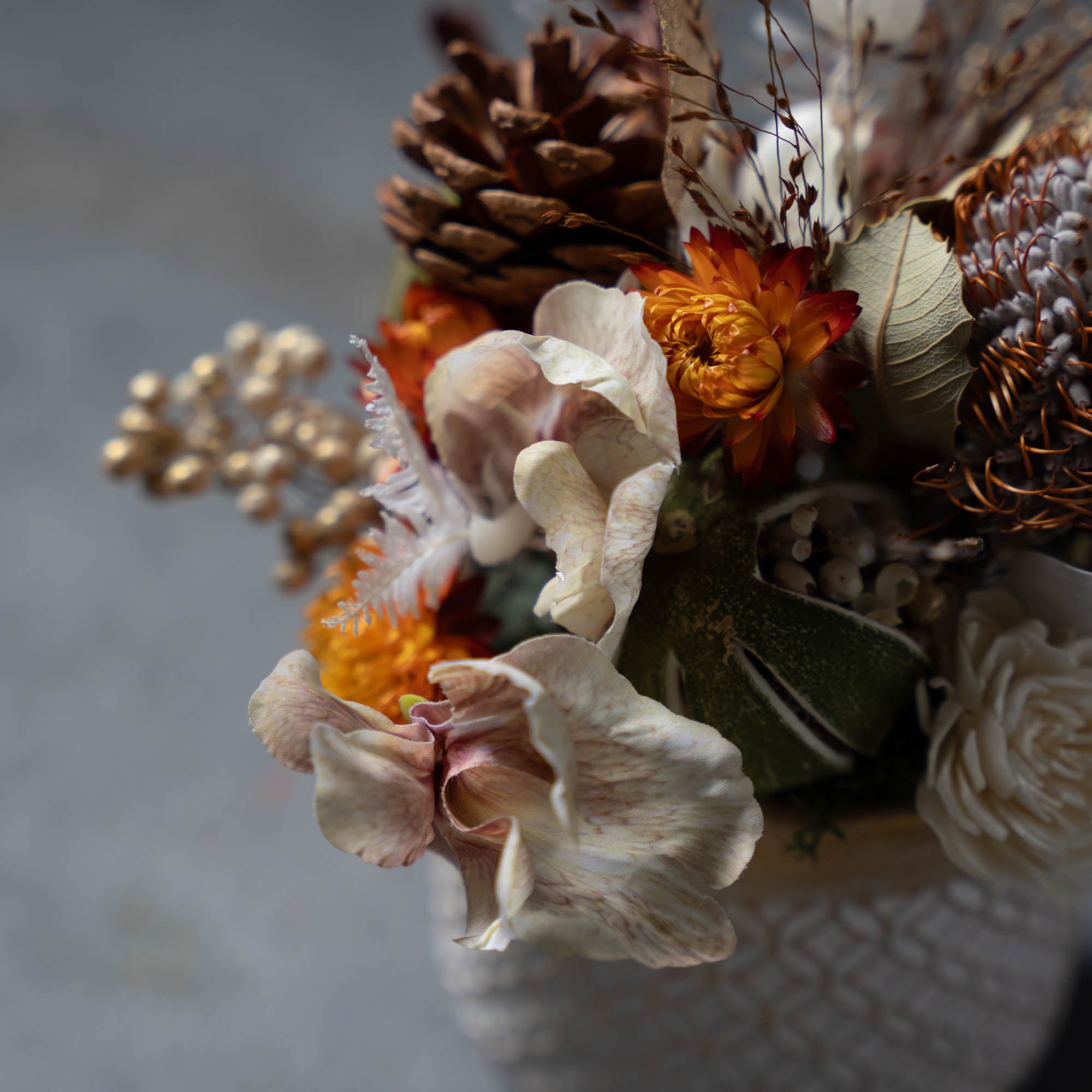 秋色のドライフラワーアレンジメント