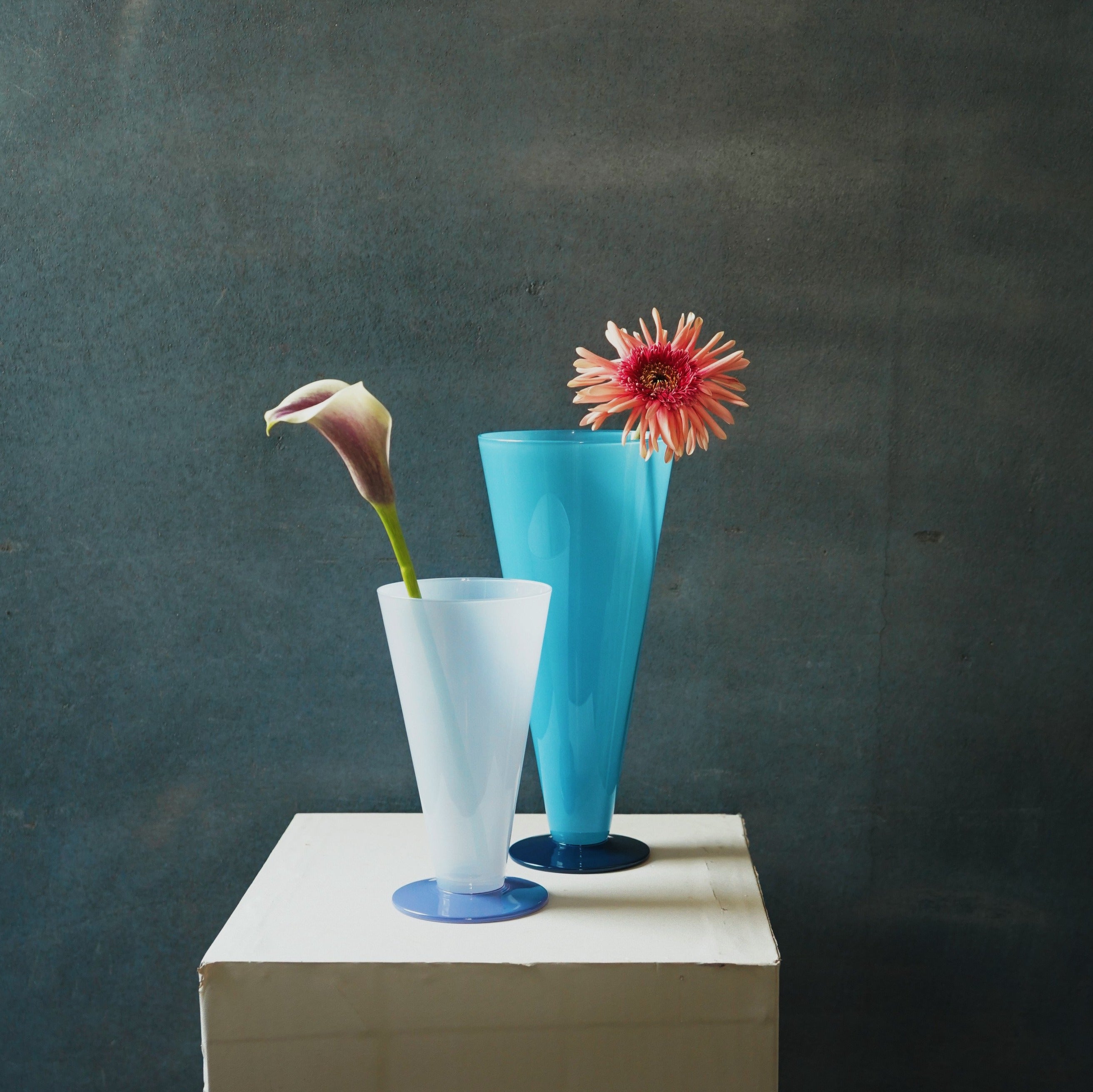 HAY Conial Vase / Small / Light blue and lavender blue