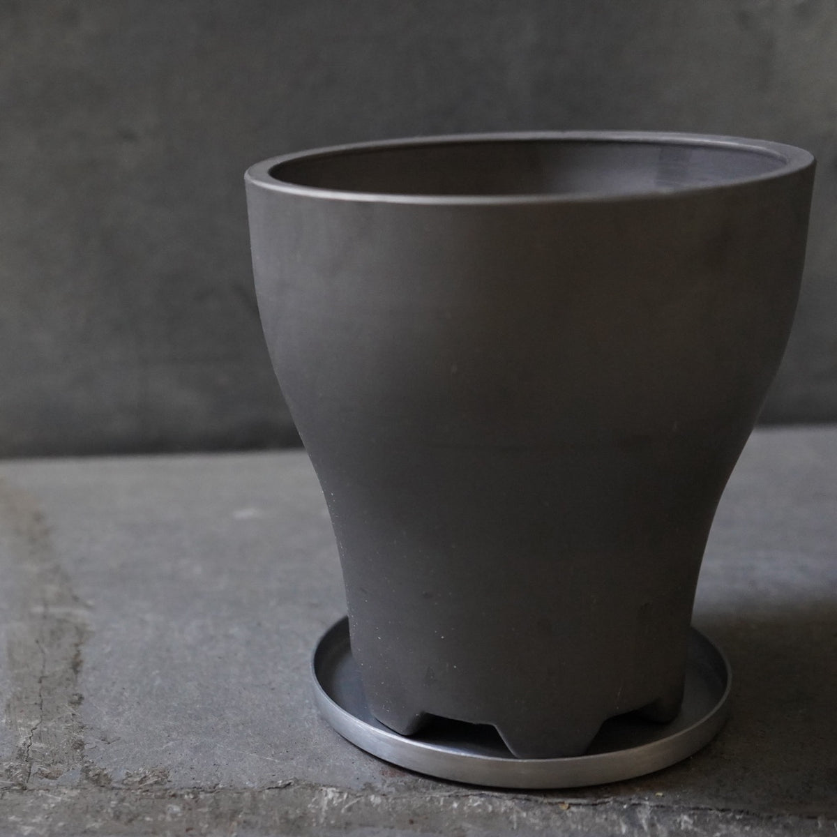 SMOKED PLANTER C H13