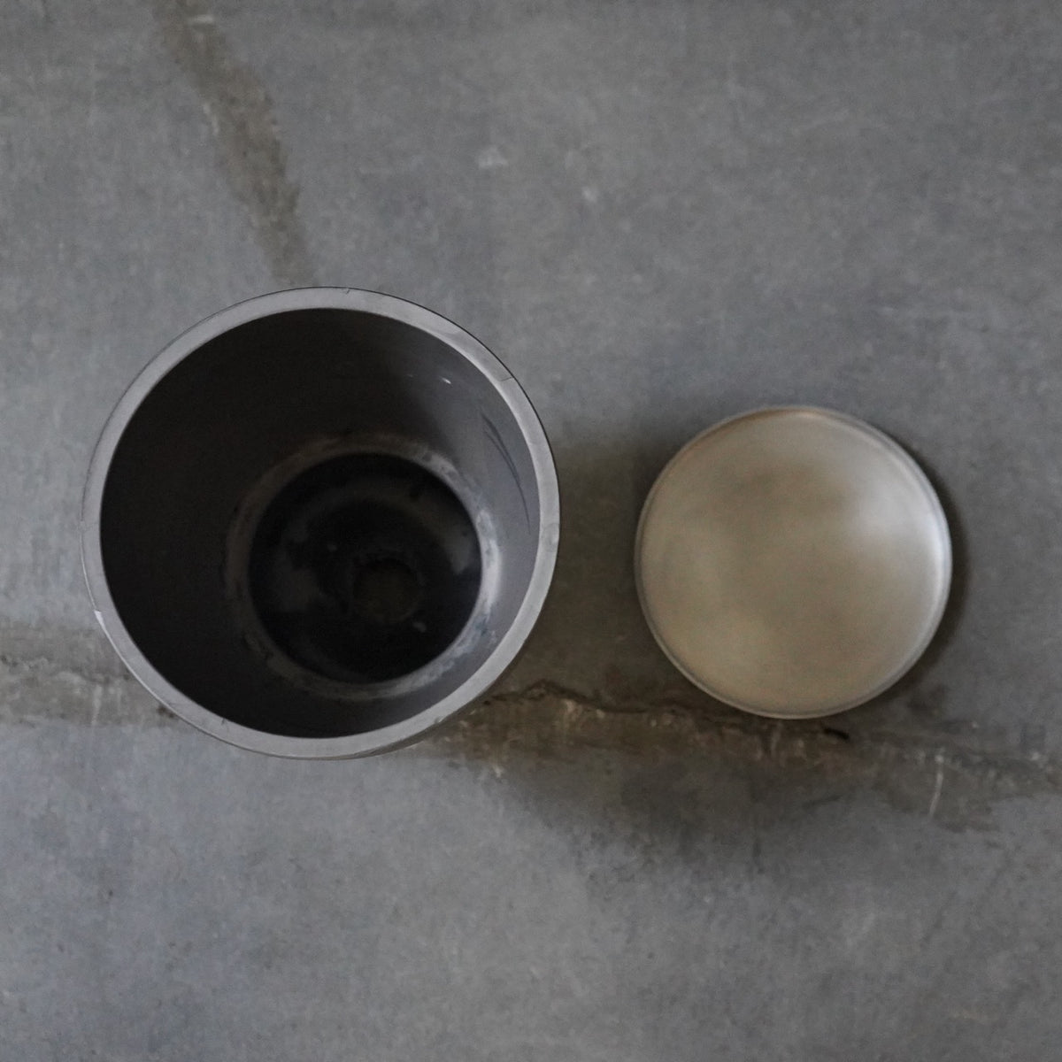 SMOKED PLANTER C H13