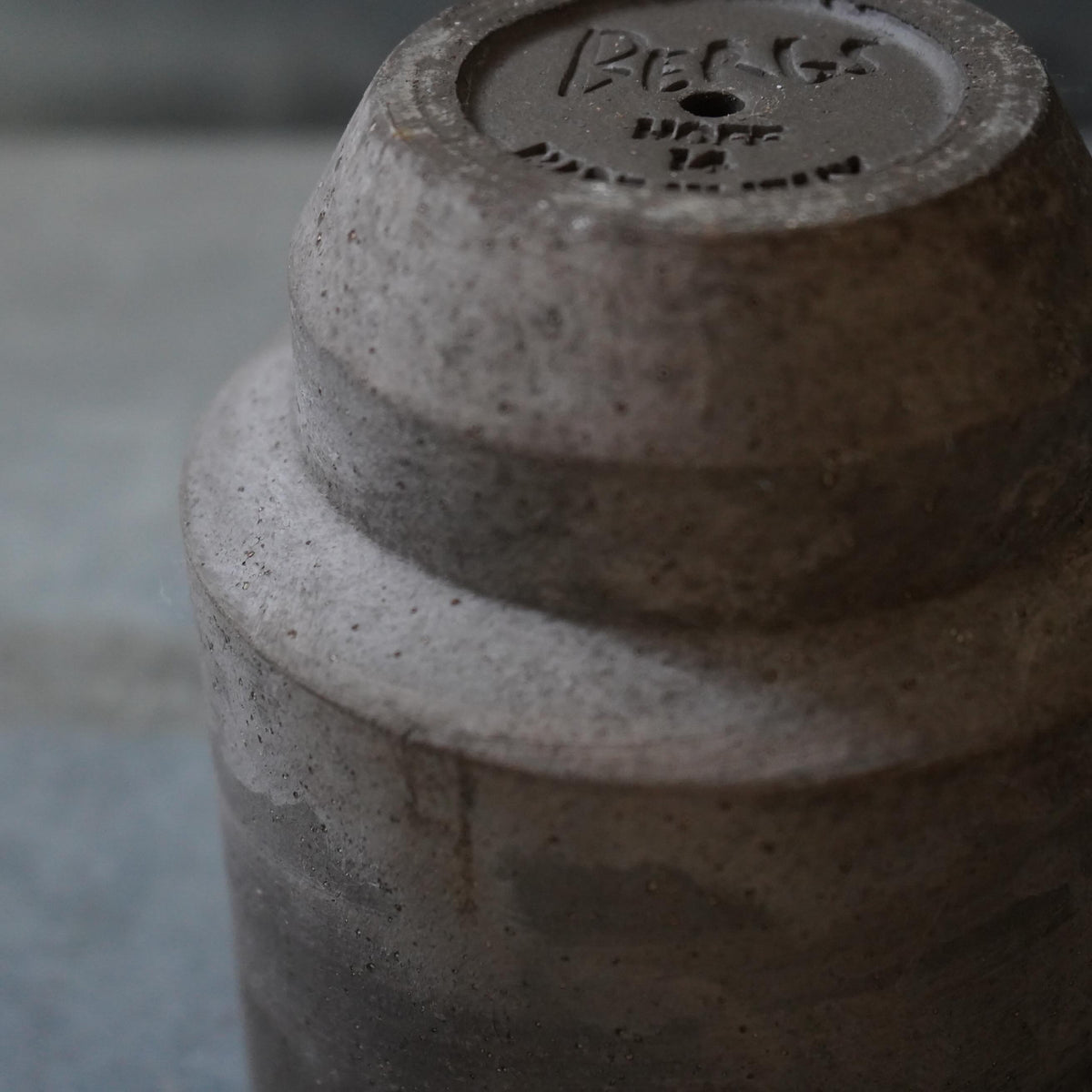 Bergs Potter 円柱鉢 φ14