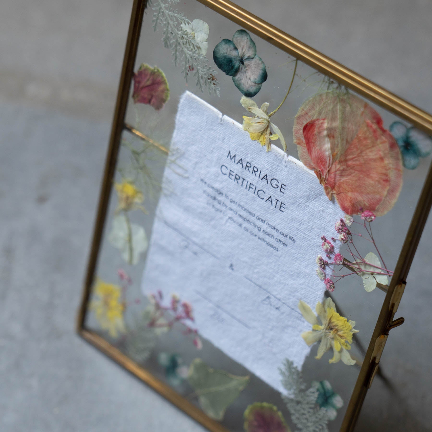 プレスフラワー結婚証明証
