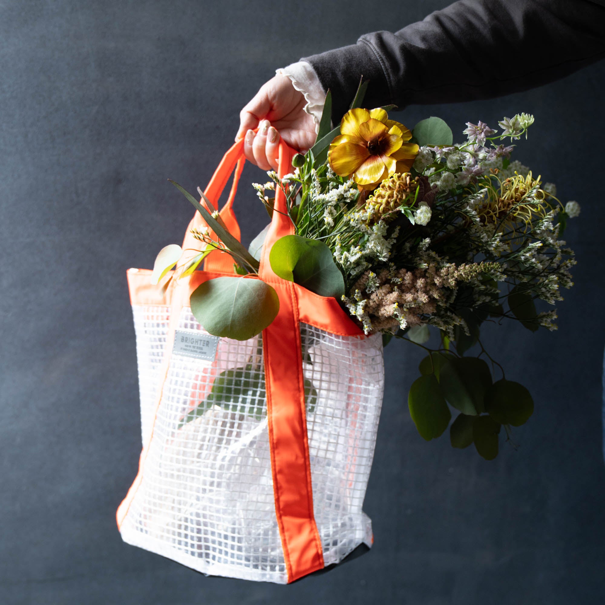 《母の日ギフトにおすすめ》ティーシートート ブライター× 季節のおまかせ生花ブーケSET