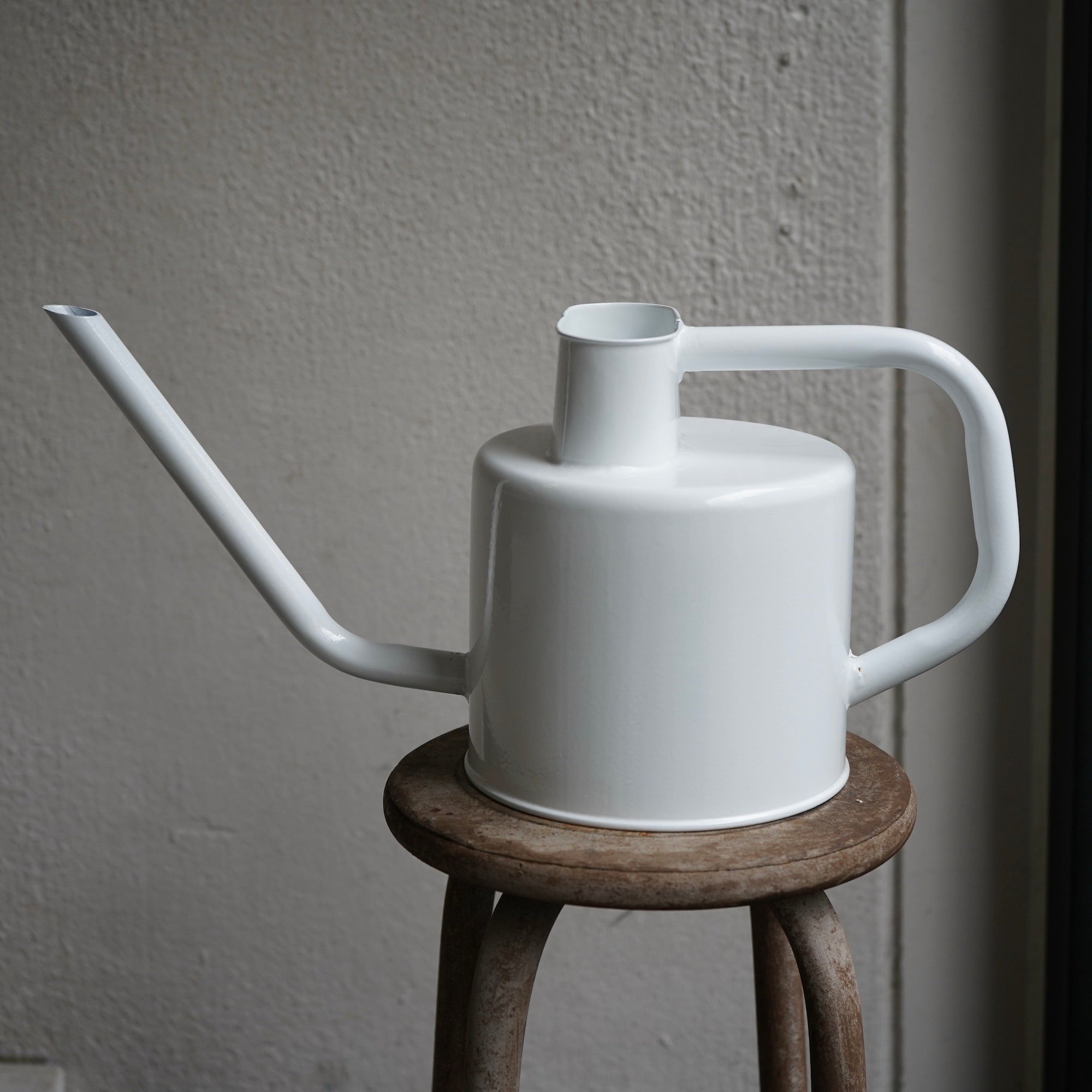 スチールジョウロ1.7L　ホワイト　　じょうろ ガーデニング 水やり 植物 インテリア 花 雑貨 高級 オシャレ おしゃれ プレゼント ギフト 祝い