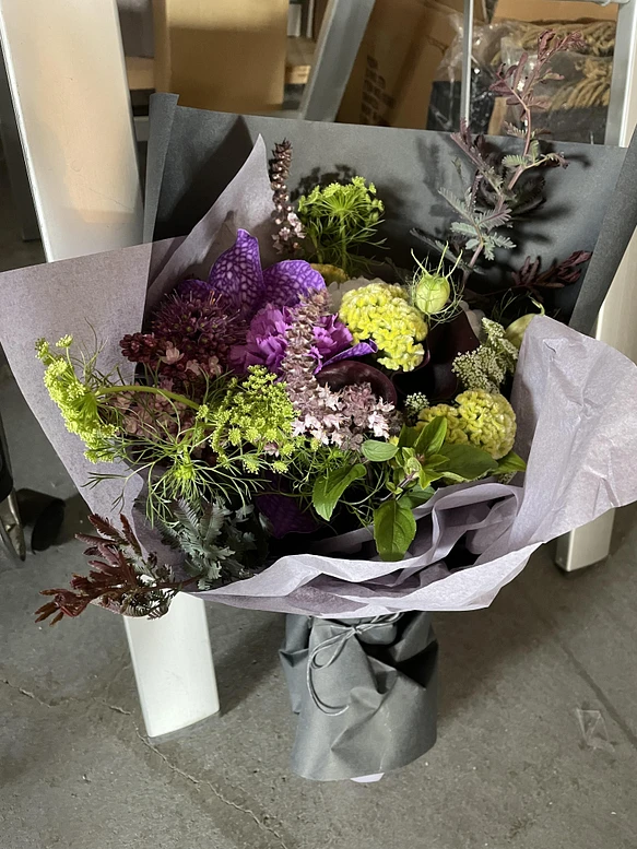 Fresh flower bouquet 季節のお花でフローリストにおまかせ